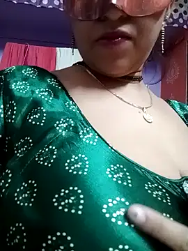 Snapshot of jiyahot1432 chatting on February 2025 09:08:02 AM jiyahot1432 online show from February 2025 09:08:02 AM