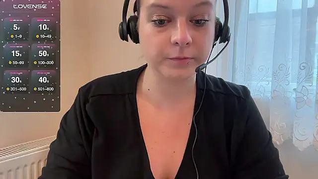 NaughtyWifeUK online show from January 2026 10:06:02 AM