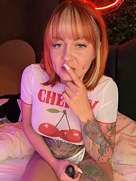 ObviouslyPeachy online show from April 2026 07:58:01 PM