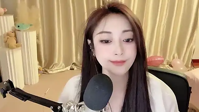 Daisy-77 online show from February 2025 08:59:02 PM