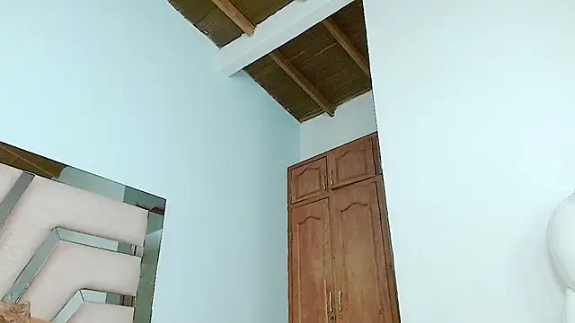 cintia hills online show from February 2025 10:50:02 AM