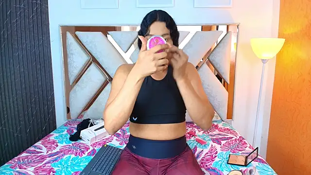 Alison Chan  online show from October 2025 01:54:01 PM