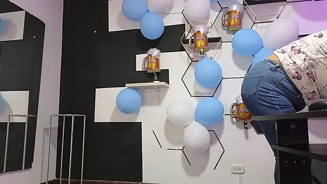 alondrabigtits online show from September 2025 11:25:01 AM