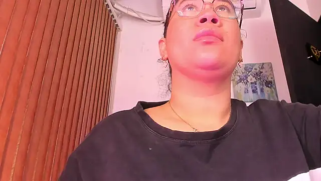 alondrabigtits online show from February 2026 12:37:01 PM