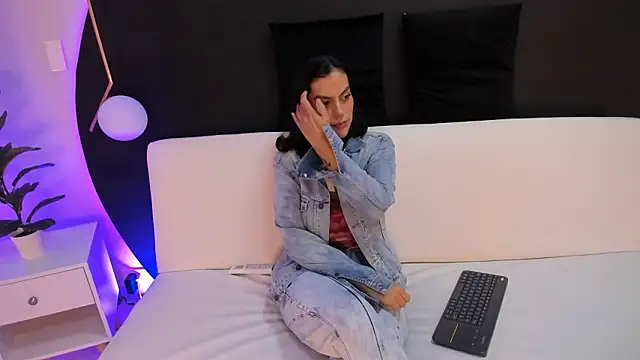 Ada Monroe10 online show from March 2026 01:51:03 PM