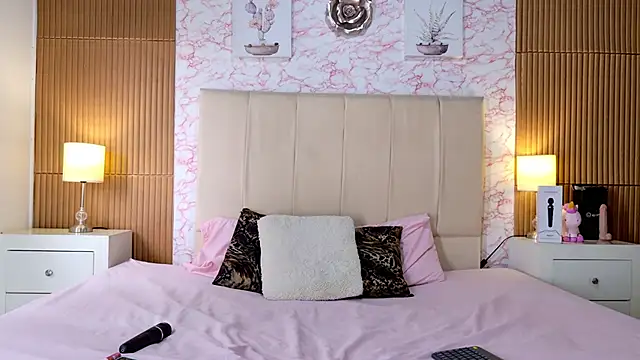 RileySkye online show from October 2025 06:39:02 PM