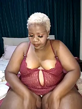 Snapshot of dirasweetlipsxx chatting on February 2026 06:33:01 PM dirasweetlipsxx online show from February 2026 06:33:01 PM