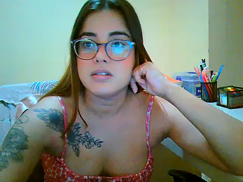 maliamiller online show from November 2025 10:00:02 PM