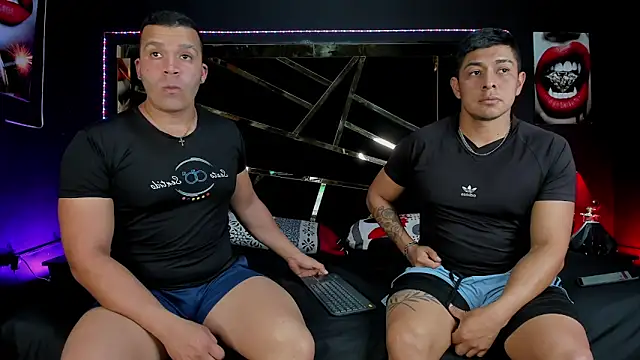 Snapshot of AndyandFran chatting on September 2025 09:47:02 PM AndyandFran online show from September 2025 09:47:02 PM