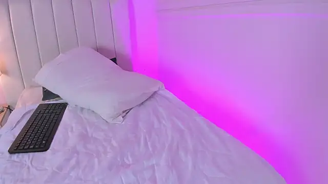  bianca 18 online show from March 2025 05:54:02 PM