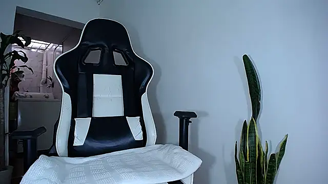 diamond black00 online show from March 2025 09:10:02 PM