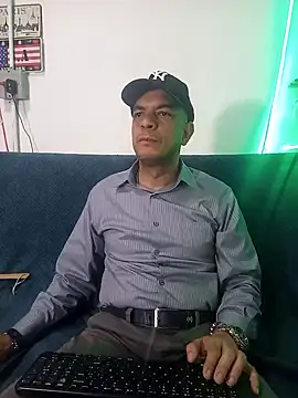 latinmartin73 online show from March 2025 02:19:02 AM