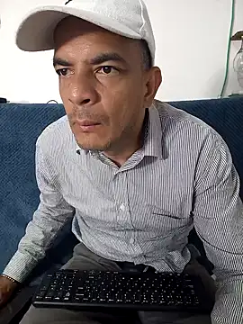 latinmartin73 online show from March 2025 12:42:01 AM