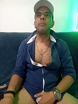 latinmartin73 online show from March 2025 01:21:02 AM