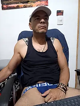 latinmartin73 online show from September 2025 01:49:01 AM