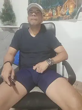 latinmartin73 online show from January 2026 12:23:02 AM