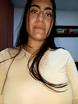 miakhalifaaa  online show from June 2026 10:45:02 PM