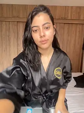 Snapshot of DakotaShelby chatting on December 2024 03:55:01 PM DakotaShelby online show from December 2024 03:55:01 PM