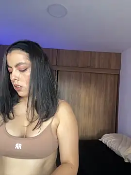 Snapshot of DakotaShelby chatting on December 2024 10:14:02 PM DakotaShelby online show from December 2024 10:14:02 PM