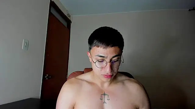 Leoknight online show from February 2025 12:31:02 AM