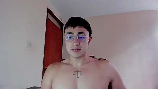 Leoknight online show from March 2025 09:05:02 PM