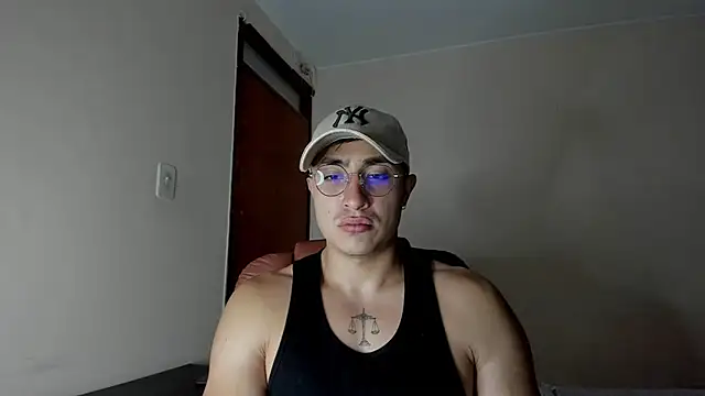 Leoknight online show from March 2025 10:54:01 PM