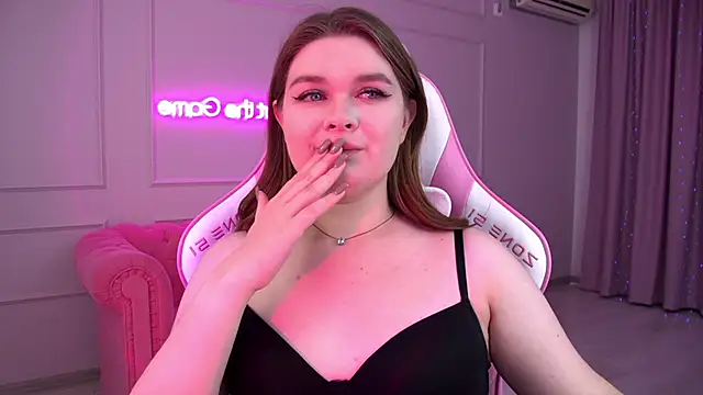 CrystalLyons online show from March 2025 04:11:01 PM