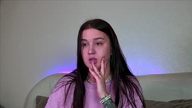 ChristinaMilton online show from October 2025 06:19:02 PM