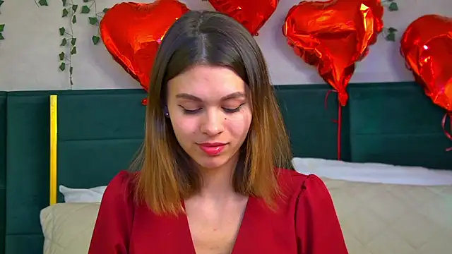 Snapshot of PollyLanders chatting on February 2025 10:58:01 PM PollyLanders online show from February 2025 10:58:01 PM