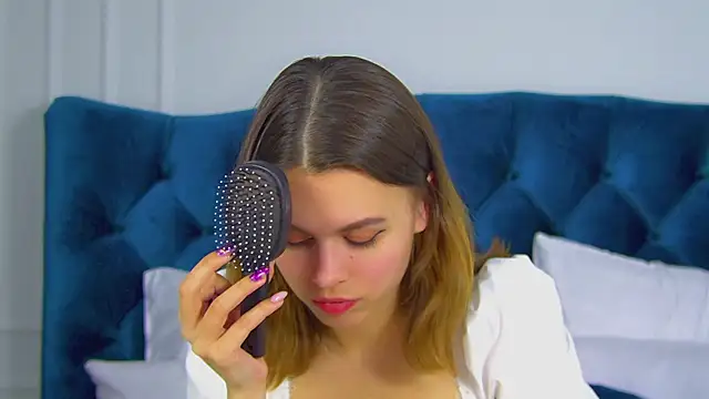 Snapshot of PollyLanders chatting on March 2025 04:27:01 AM PollyLanders online show from March 2025 04:27:01 AM