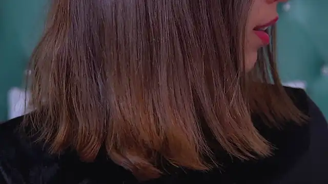 Snapshot of PollyLanders chatting on November 2025 07:45:02 PM PollyLanders online show from November 2025 07:45:02 PM