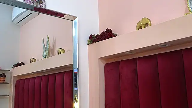 JESSYCORTES online show from January 2025 04:41:01 PM