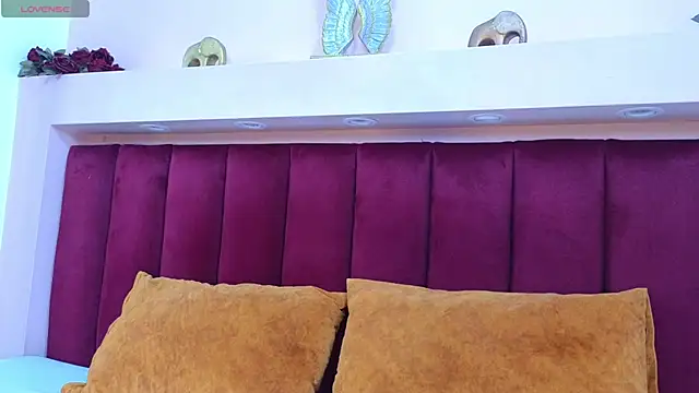 JESSYCORTES online show from February 2025 02:05:01 PM