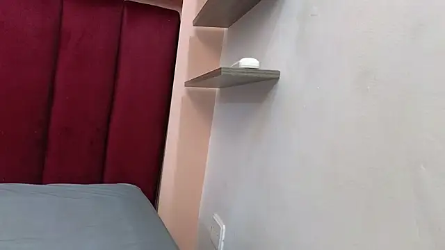 JESSYCORTES online show from February 2025 01:44:01 PM