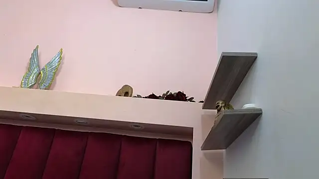 JESSYCORTES online show from March 2025 02:15:02 PM