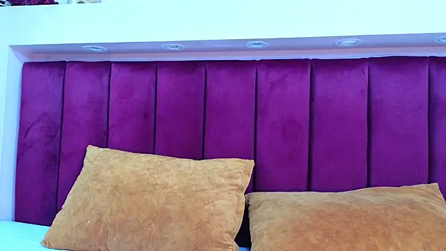 JESSYCORTES online show from March 2025 01:50:02 PM