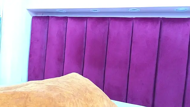 JESSYCORTES online show from March 2025 02:34:02 PM