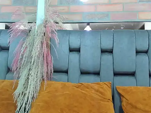 JESSYCORTES online show from April 2026 04:46:02 AM