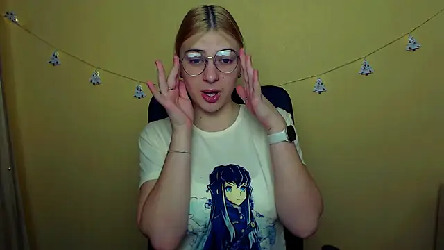 Luna Lush  online show from December 2024 09:35:01 AM