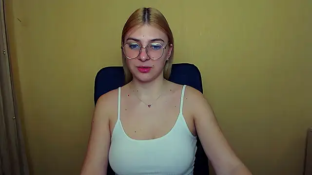 Luna Lush  online show from January 2025 08:20:02 AM