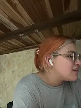 SophiaWeestt99 online show from October 2025 02:53:02 AM