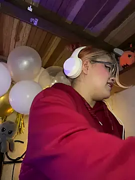 SophiaWeestt99 online show from April 2026 06:55:02 AM