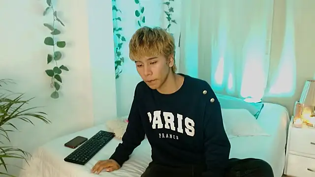 Tommyfoxboy online show from January 2025 12:52:01 PM