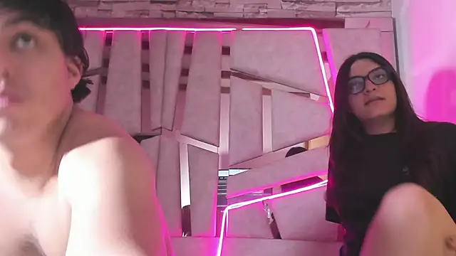 mia and austin online show from December 2025 01:22:02 AM