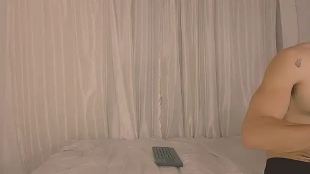 Miiafoxxx online show from February 2026 05:02:02 AM