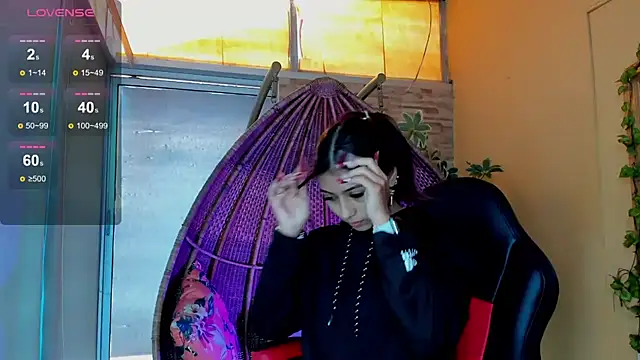 ZaraLim online show from December 2024 12:07:02 PM