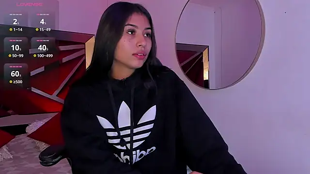 ZaraLim online show from March 2025 12:16:01 PM