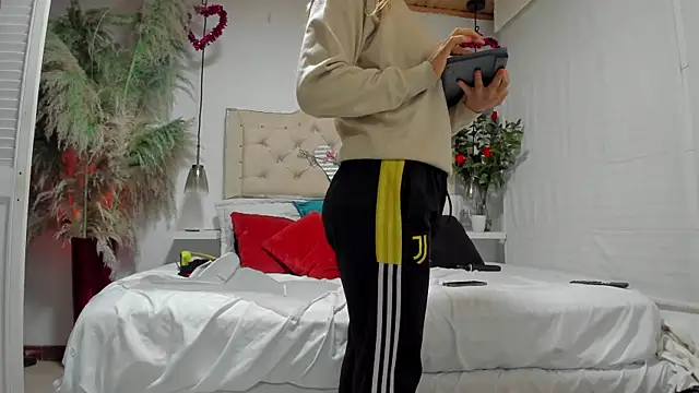 Snapshot of Samanthahavery44 chatting on October 2025 04:01:01 AM Samanthahavery44 online show from October 2025 04:01:01 AM