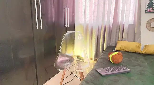 thiagowes online show from December 2024 08:01:02 PM