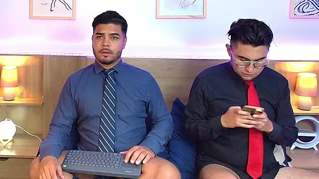 thiagowes online show from November 2025 04:11:02 AM